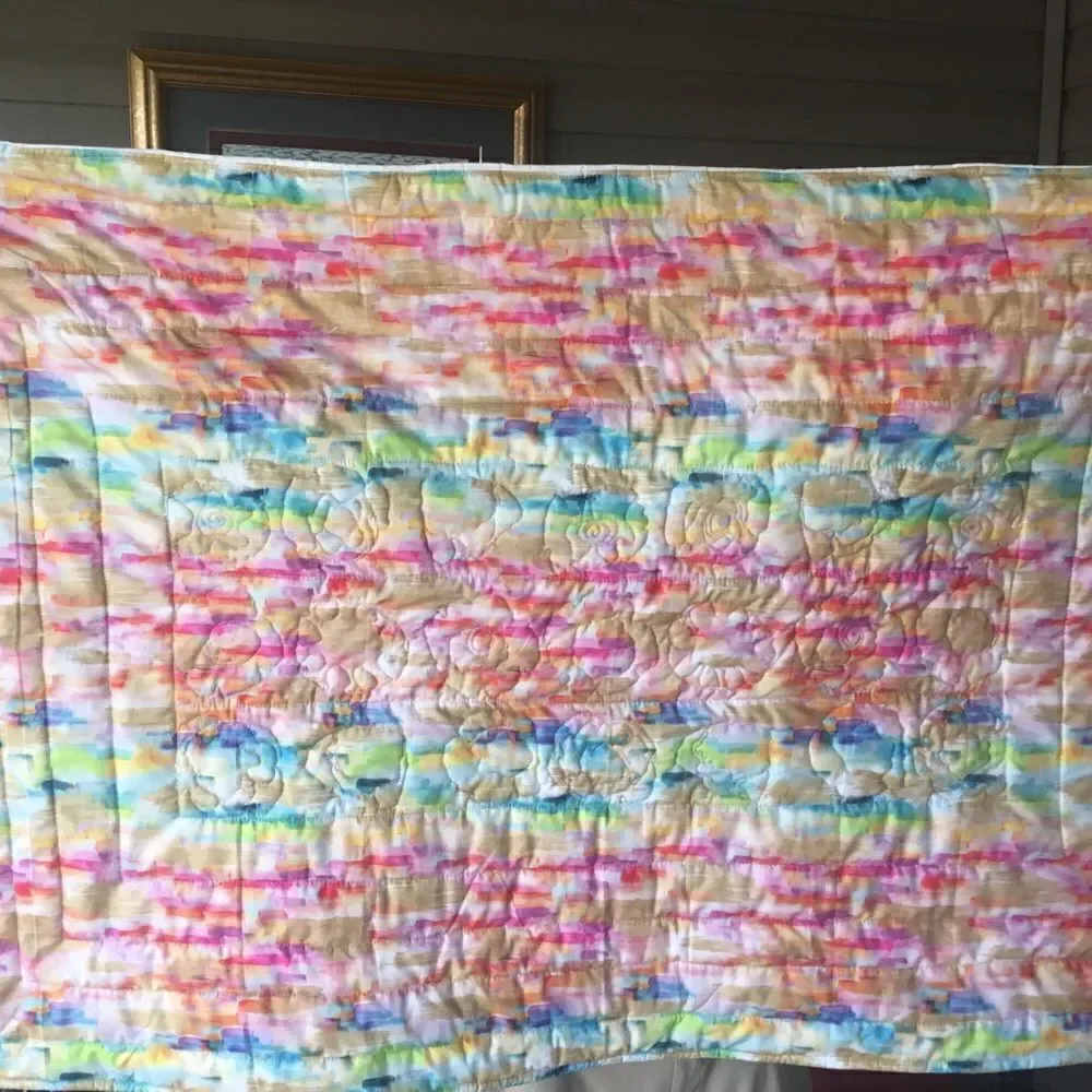NWT. Hand Crafted Bright Poppies Quilt